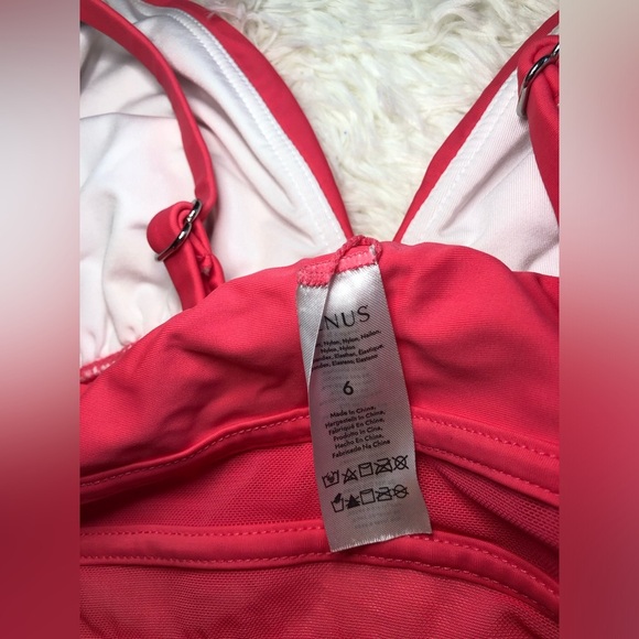 VENUS Red Deep Pink Triangle Bikini Top size 6 NWOT - Picture 8 of 10